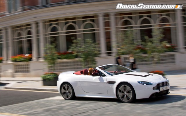 Aston Martin V12 Vantage Roadster 2013 Widescreen Picture #22 Aston Martin V12 Vantage Roadster 2013 Widescreen Picture #22